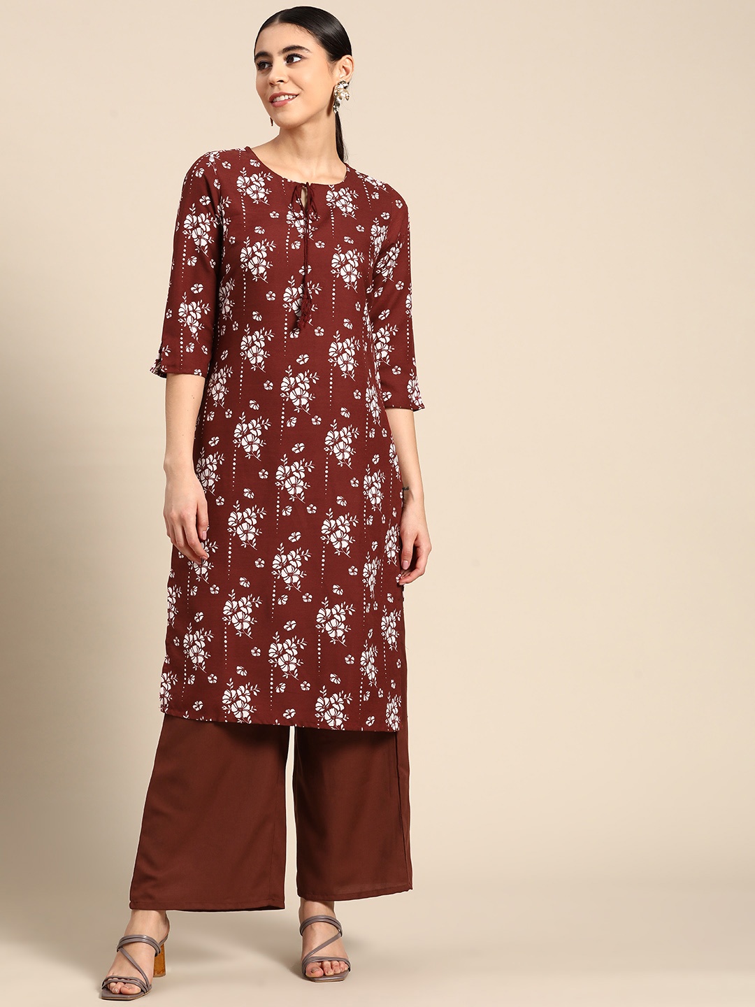 

Anouk Women Floral Printed Tie-Up Neck Kurta with Palazzos, Maroon