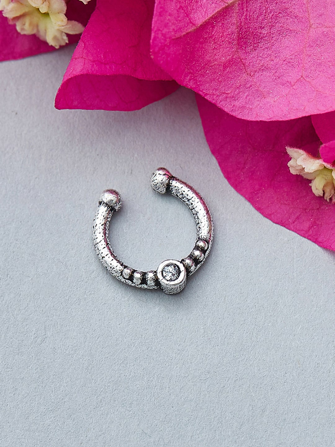 

Voylla Silver-Toned Oxidized Stone Studded Adjustable Nosepin