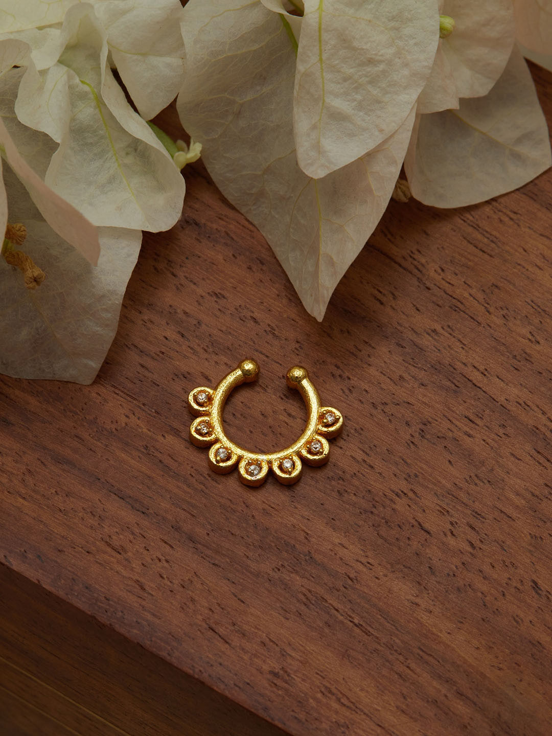

Voylla Gold-Plated Ethnic Nose pin