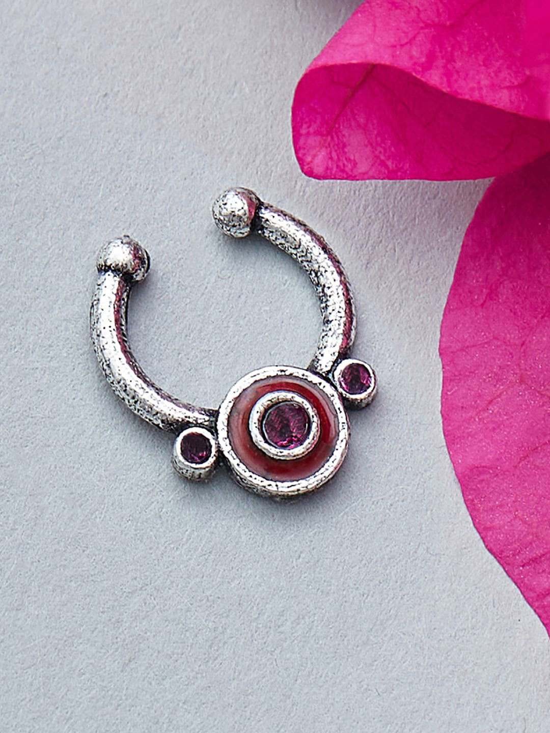 

Voylla Silver Toned & Red Oxidised Nosepin