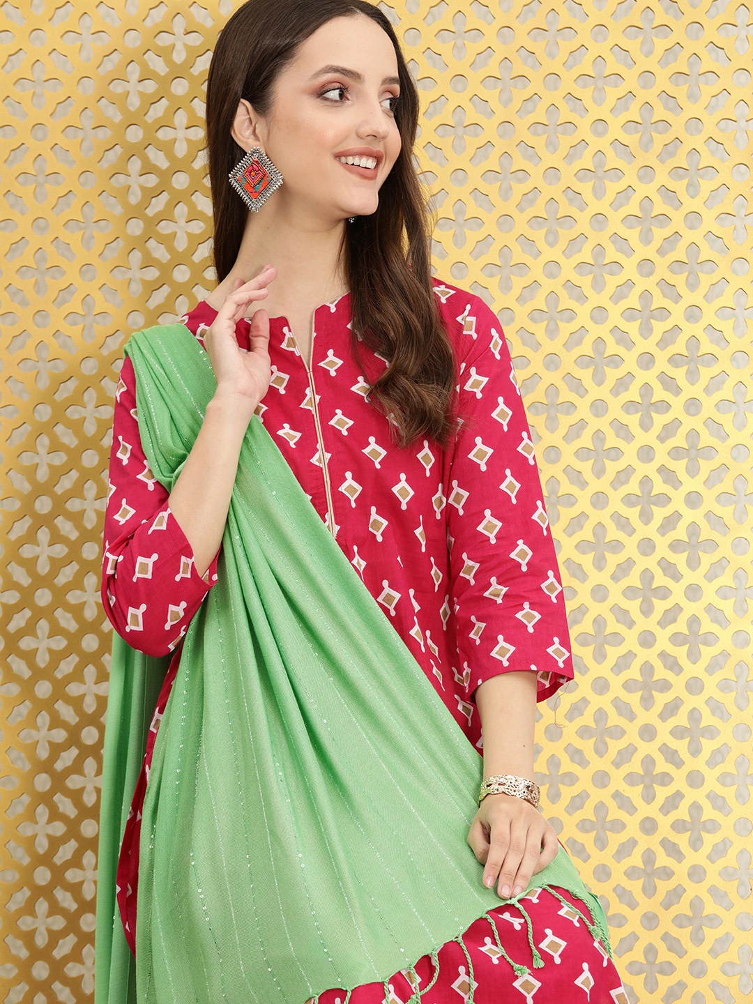 

Ode by House of Pataudi Green Embellished Dupatta