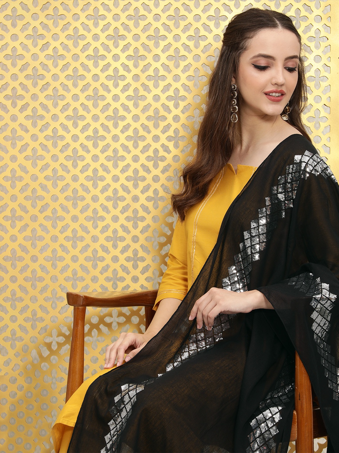 

Ode by House of Pataudi Black Dupatta with Sequinned Border