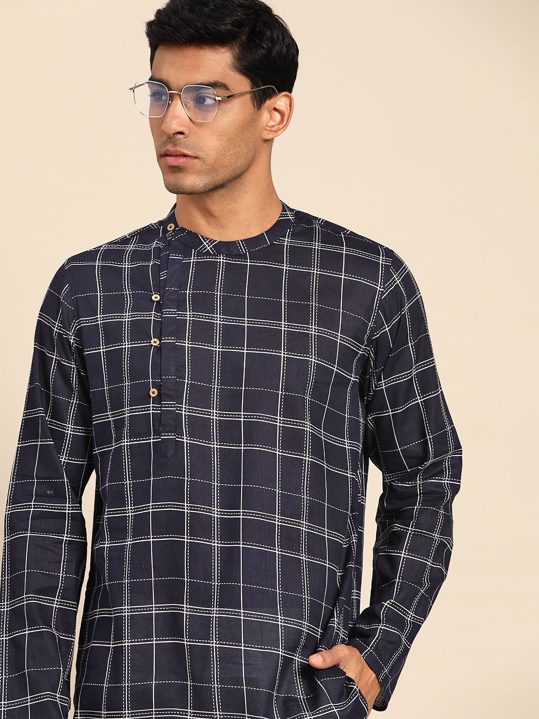 

Anouk Men Pure Cotton Checked Kurta, Navy blue