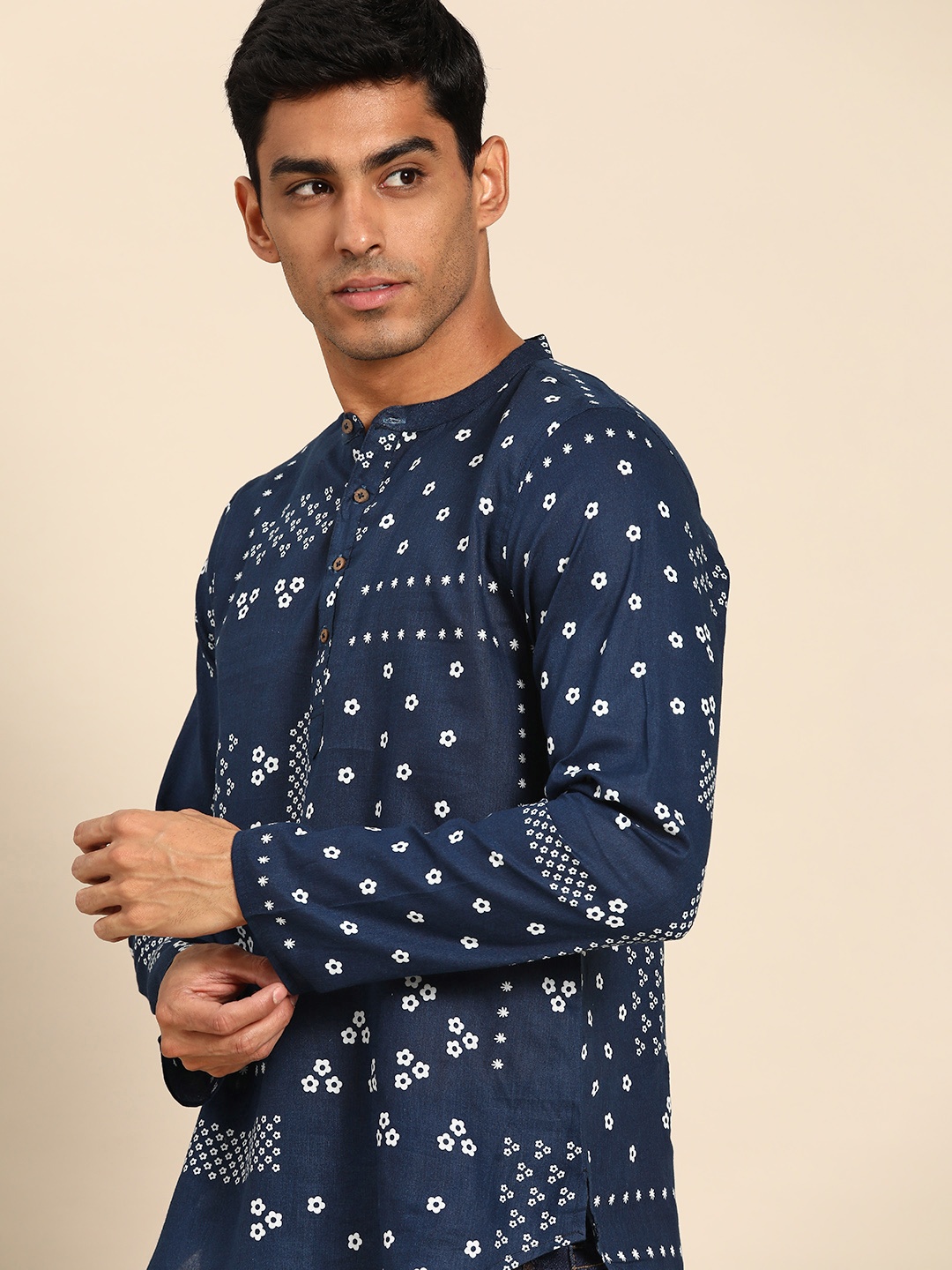 

Anouk Men Cotton Floral Printed Kurta, Navy blue