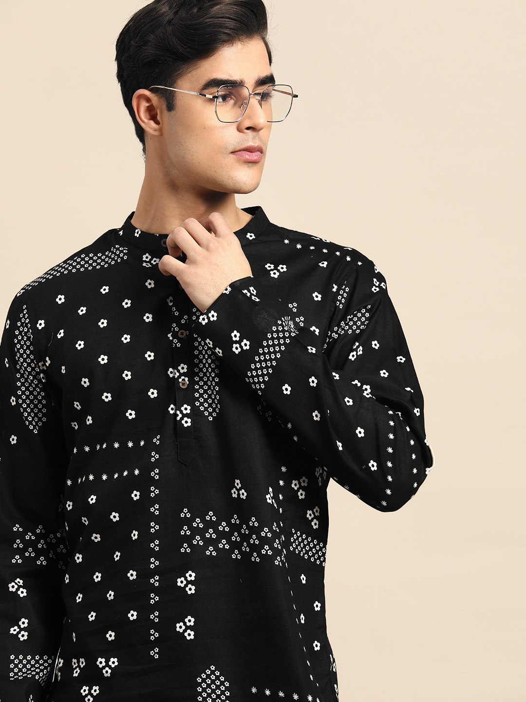 

Anouk Men Cotton Floral Printed Kurta, Black