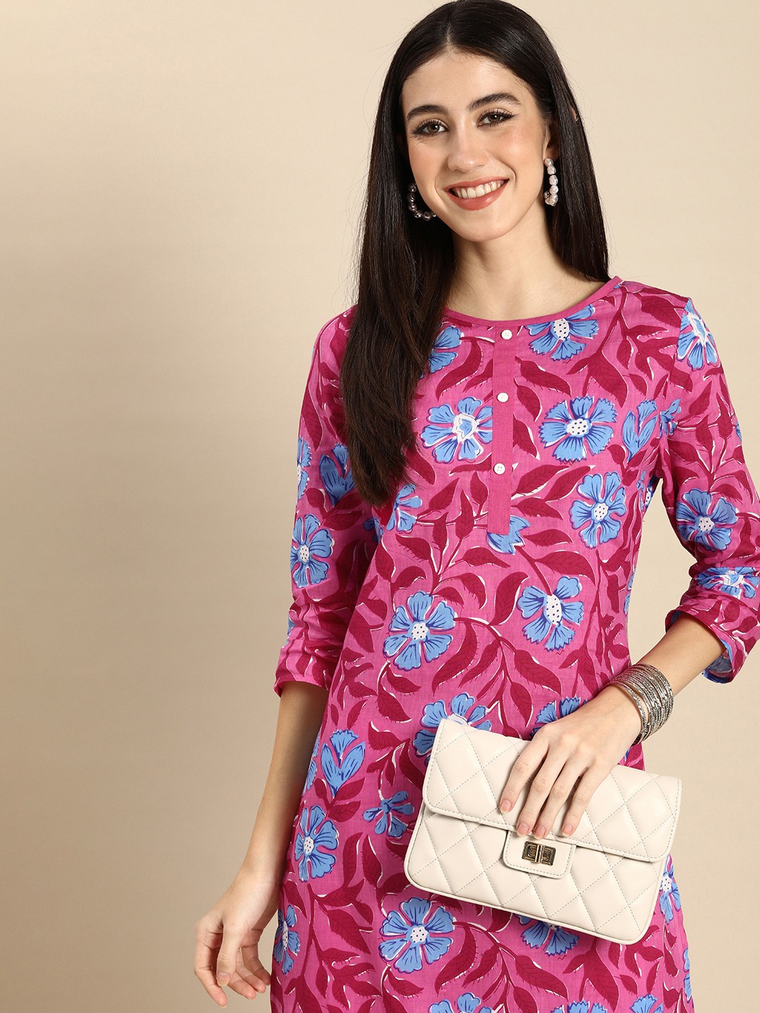 

Anouk Women Fuchsia Pink & Blue Floral Printed Kurta
