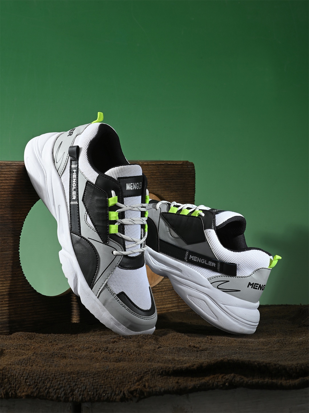 

MENGLER Men Grey & White Colourblocked Sneakers