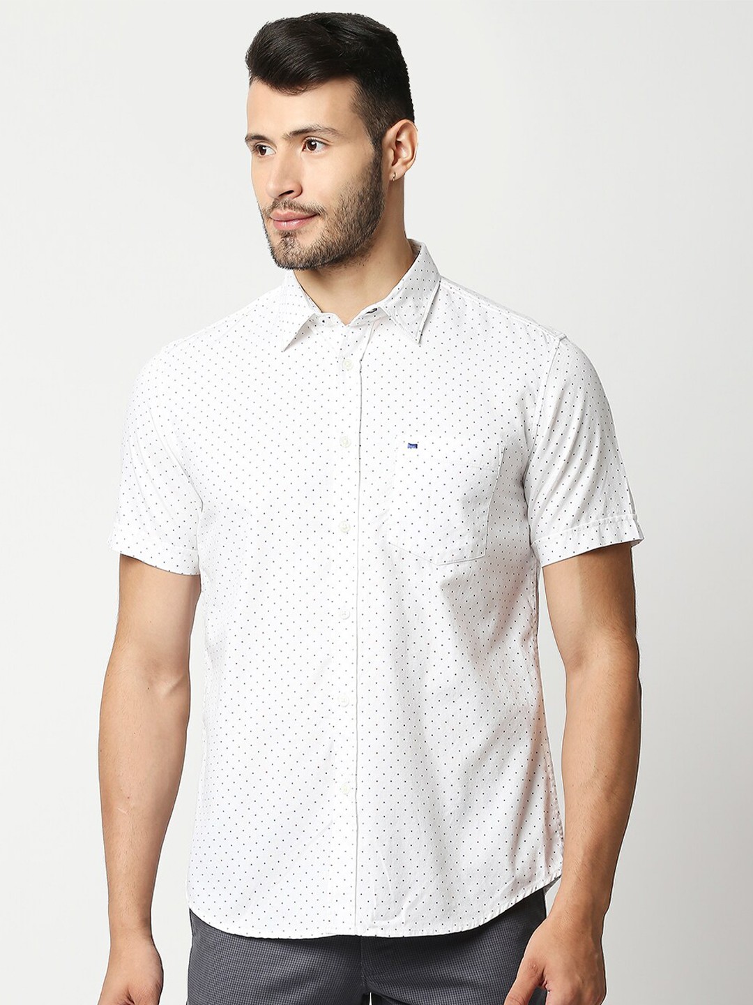 

Basics Men White Slim Fit Printed Casual Shirt