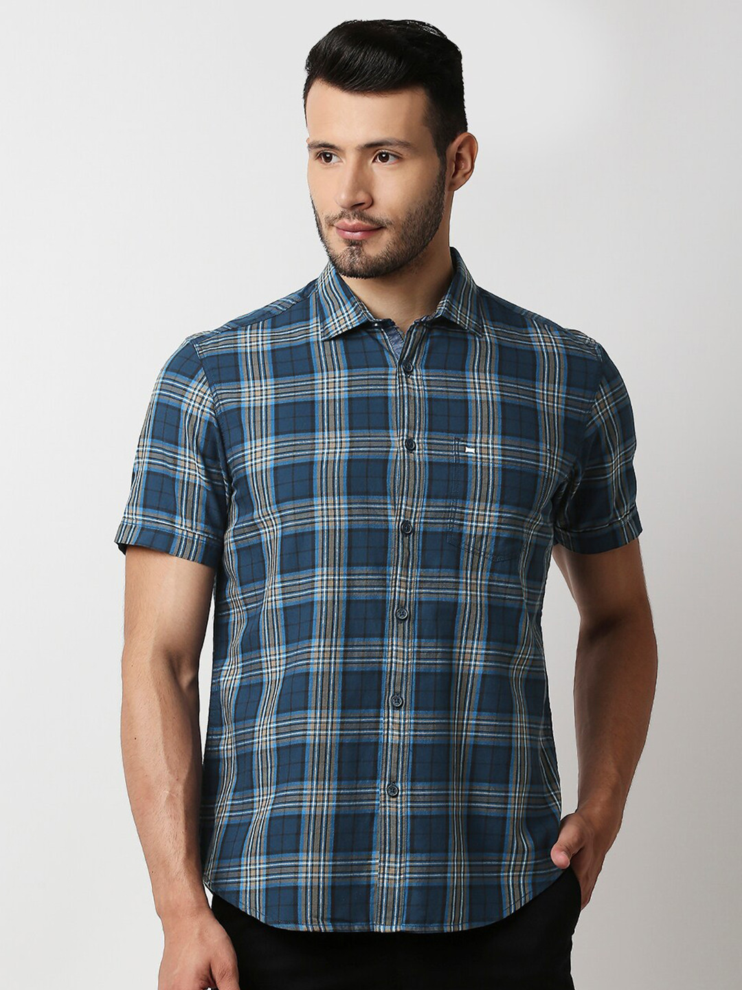 

Basics Men Blue Slim Fit Checked Cotton Casual Shirt