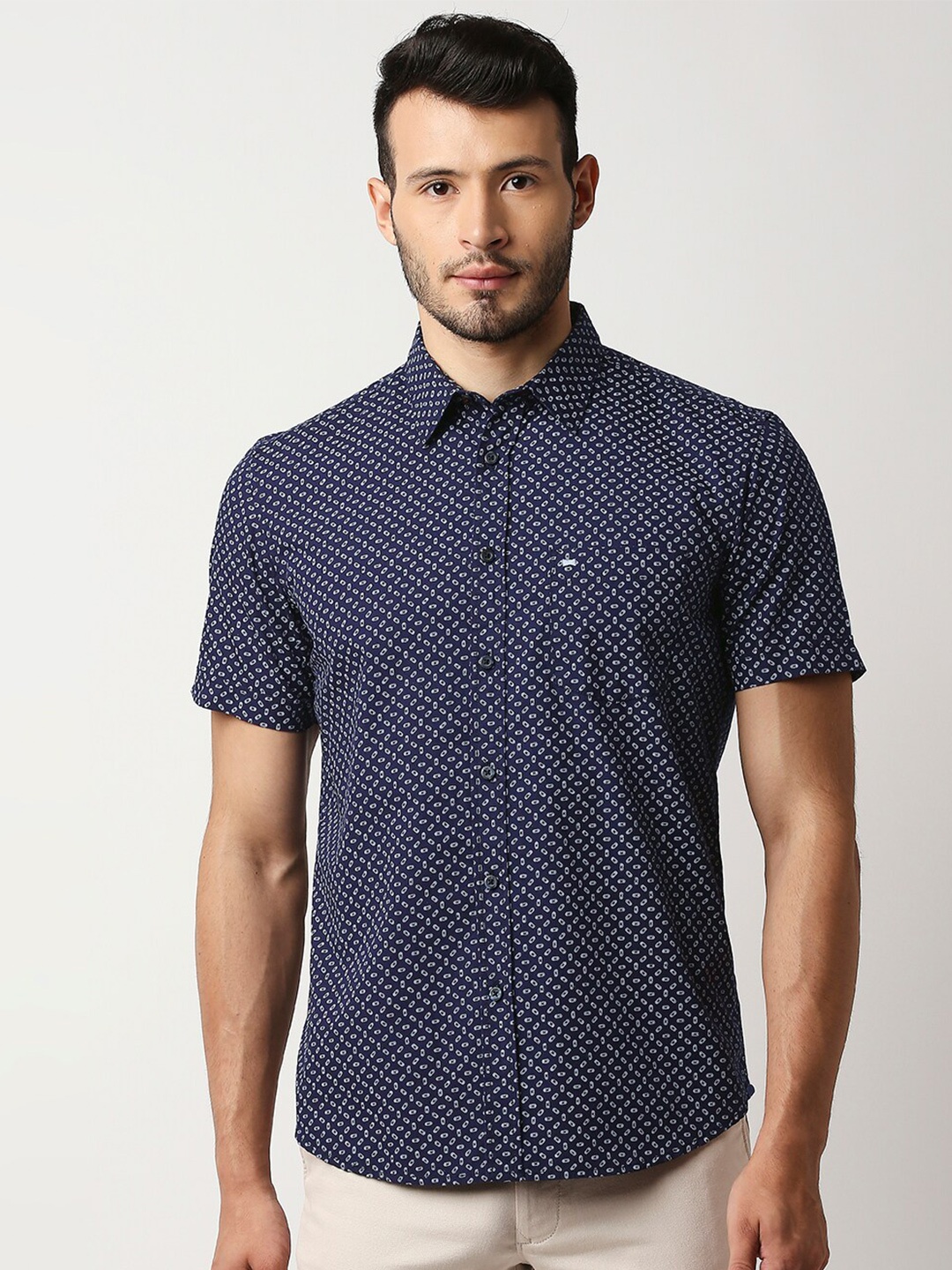 

Basics Men Navy Blue Slim Fit Printed Casual Shirt