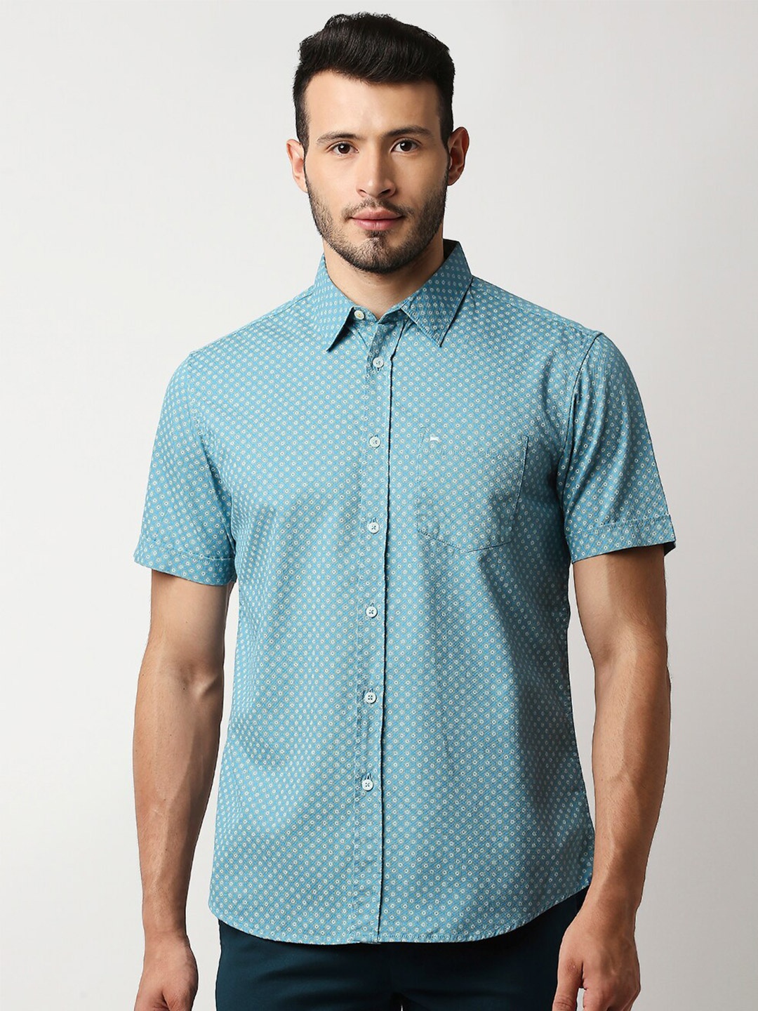 

Basics Men Blue Slim Fit Printed Casual Shirt