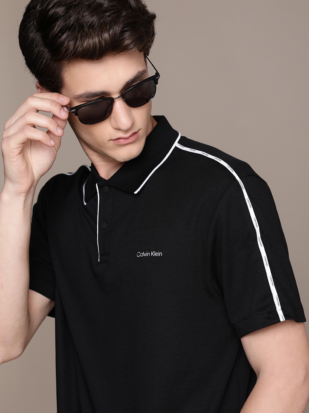 

Calvin Klein Jeans Men Black Polo Collar T-shirt