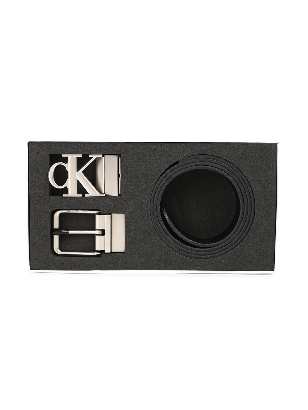 

Calvin Klein Jeans Men Black Solid Reversible Leather Belt
