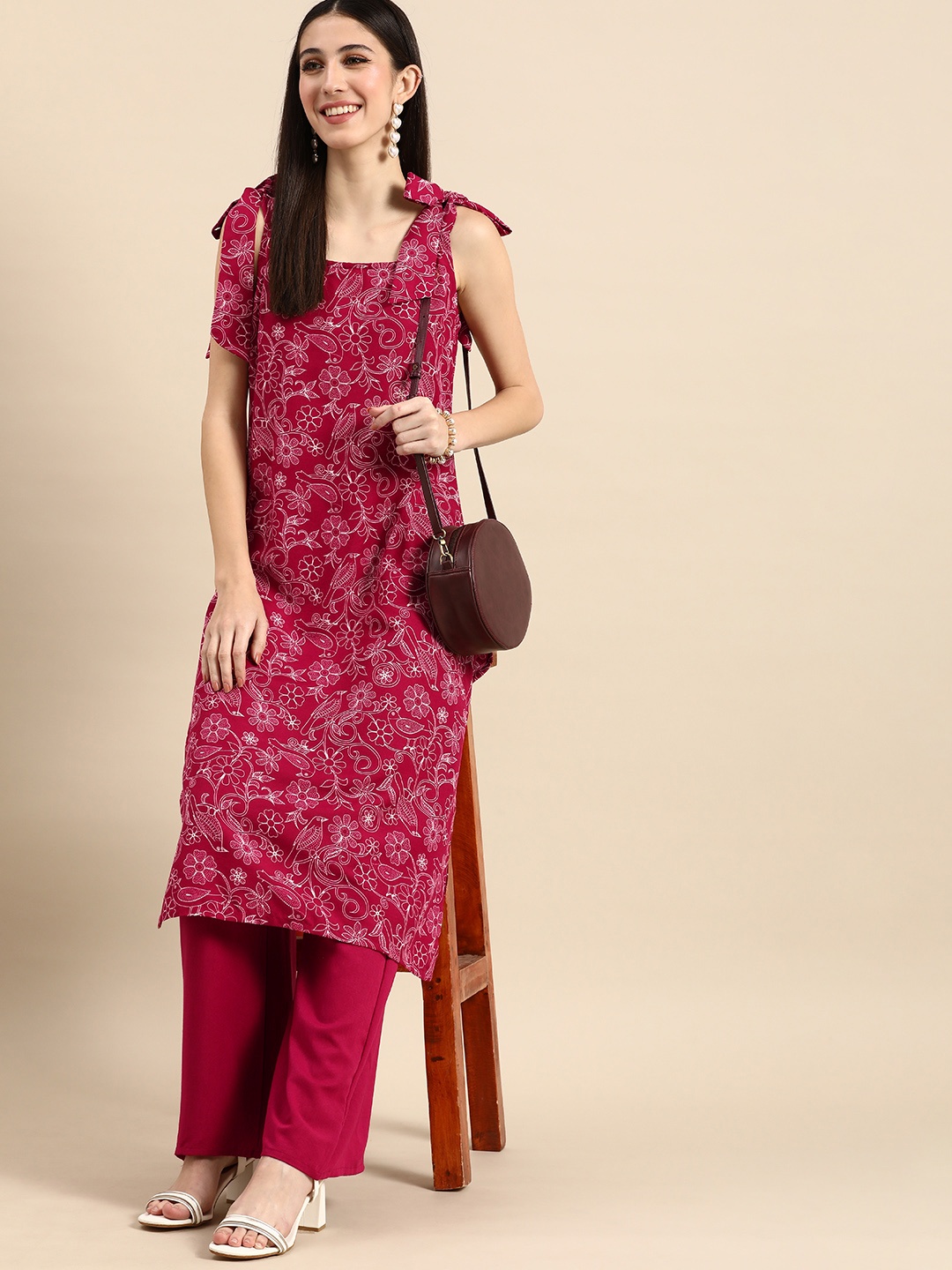 

Anouk Women Floral Printed Shoulder Strap Kurta with Palazzos, Fuchsia