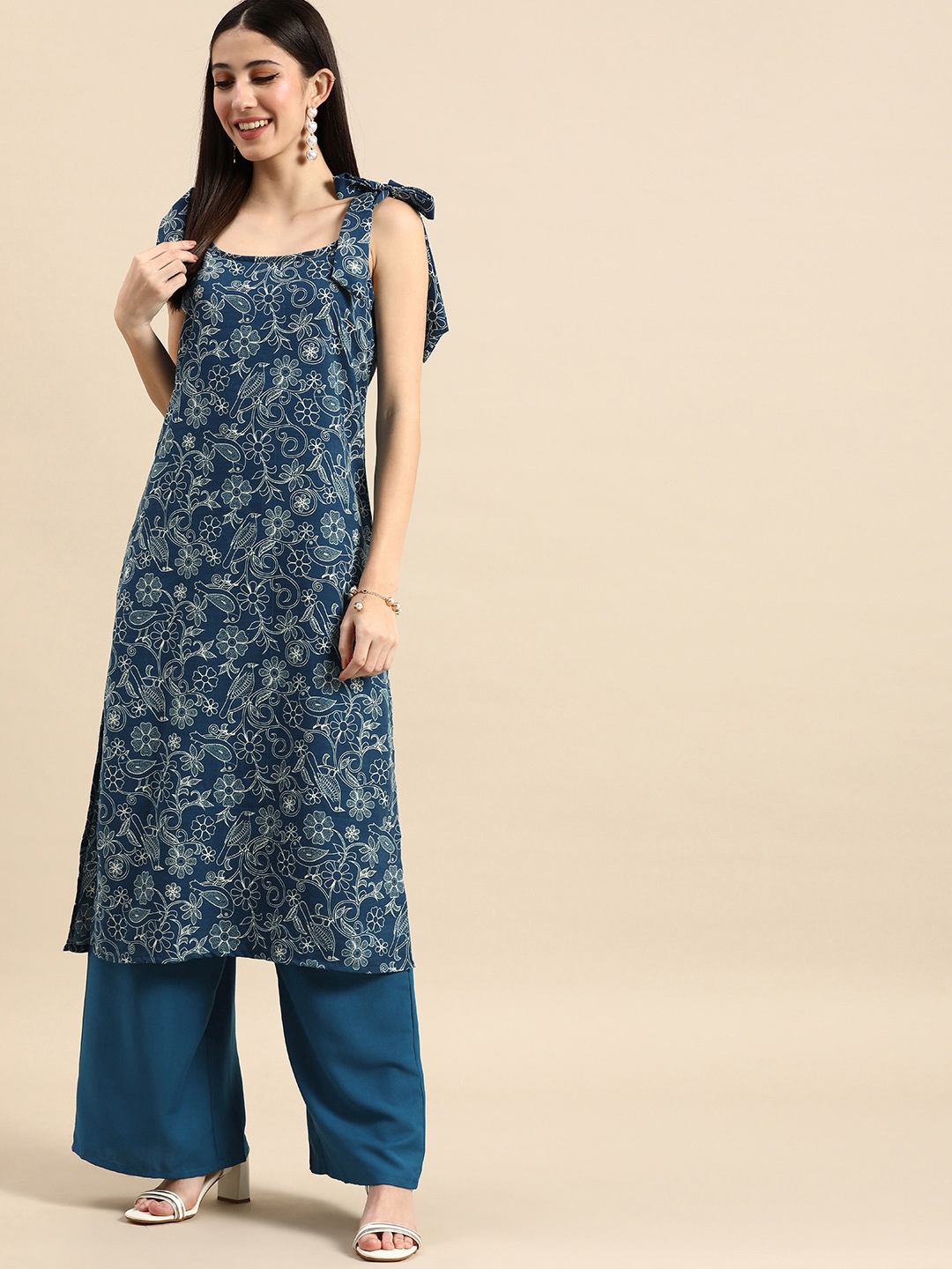 

Anouk Women Floral Printed Kurta with Palazzos, Blue