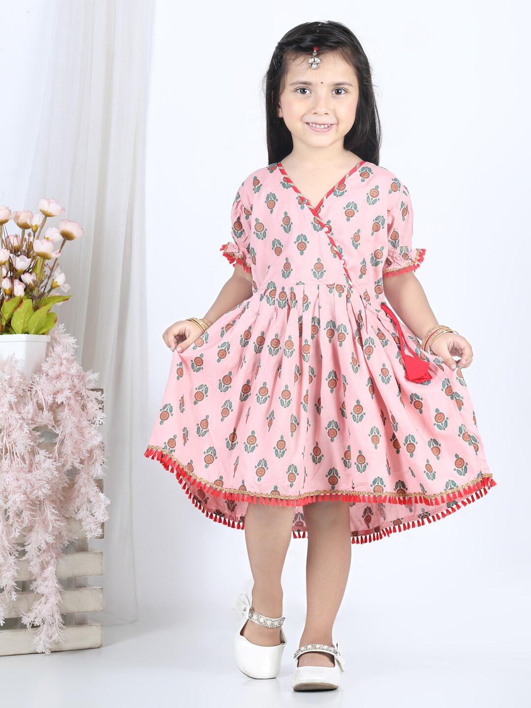 

Kinder Kids-Girls Pink Dress adjustable at waist Floral Dress