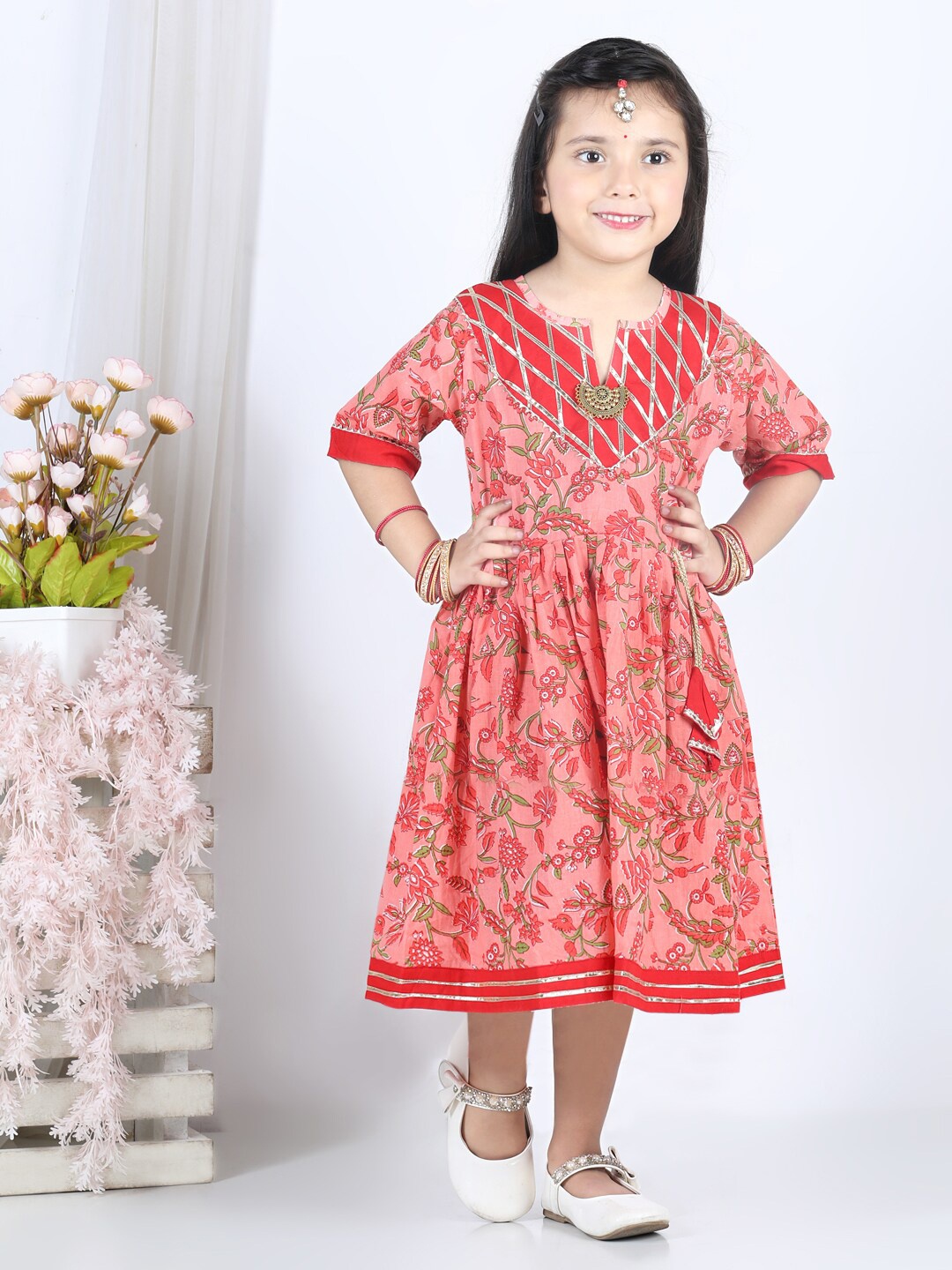 

Kinder Kids Girls Peach-Coloured Floral Pure Cotton Ethnic Midi Dress