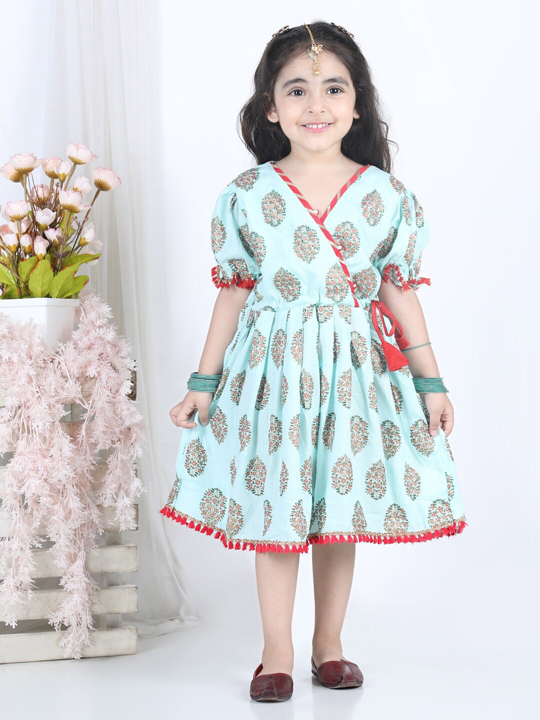 

Kinder Kids Blue & light cyan Floral Dress