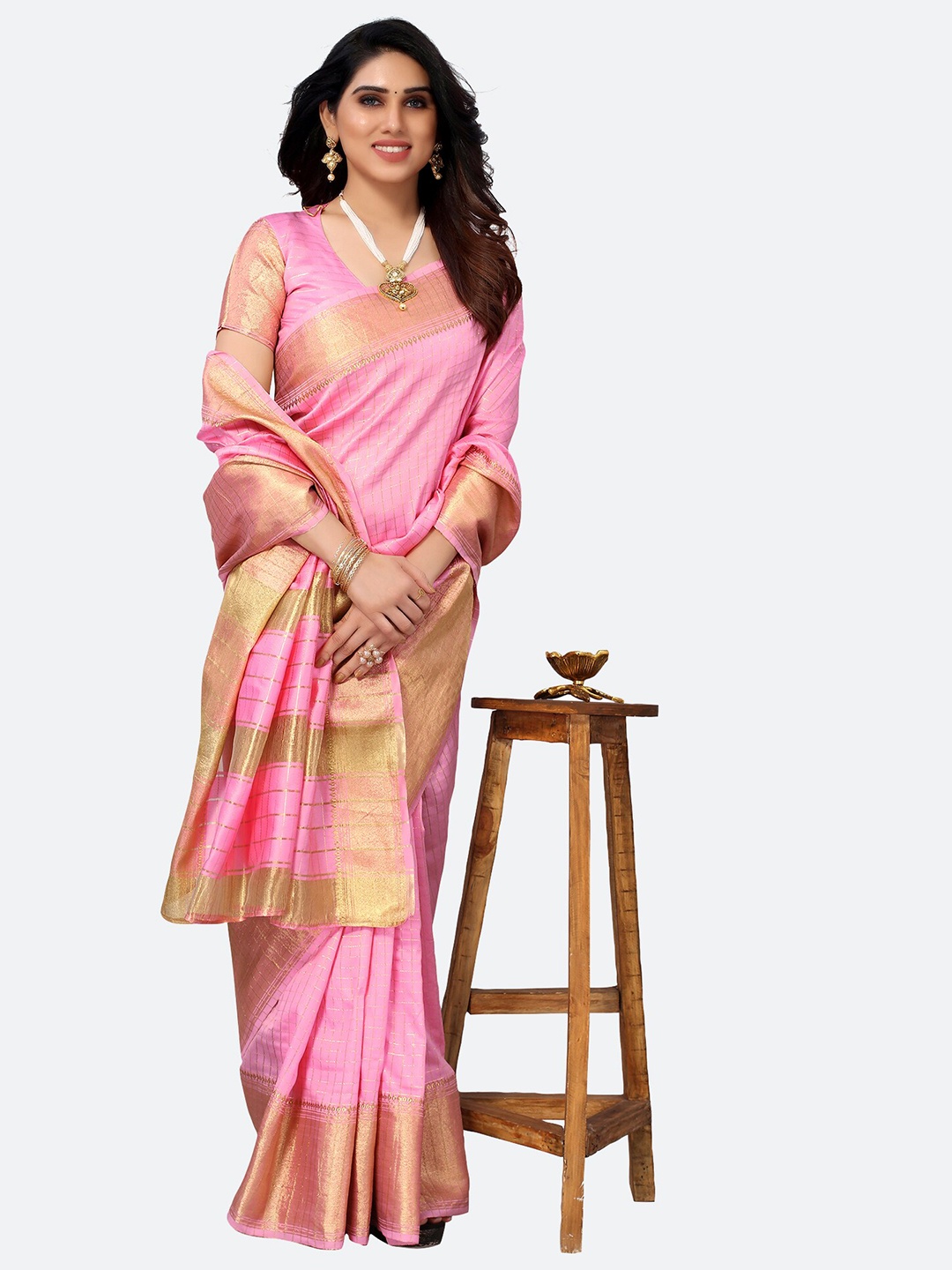 

KALINI Pink & Gold-Toned Self Woven Design Saree