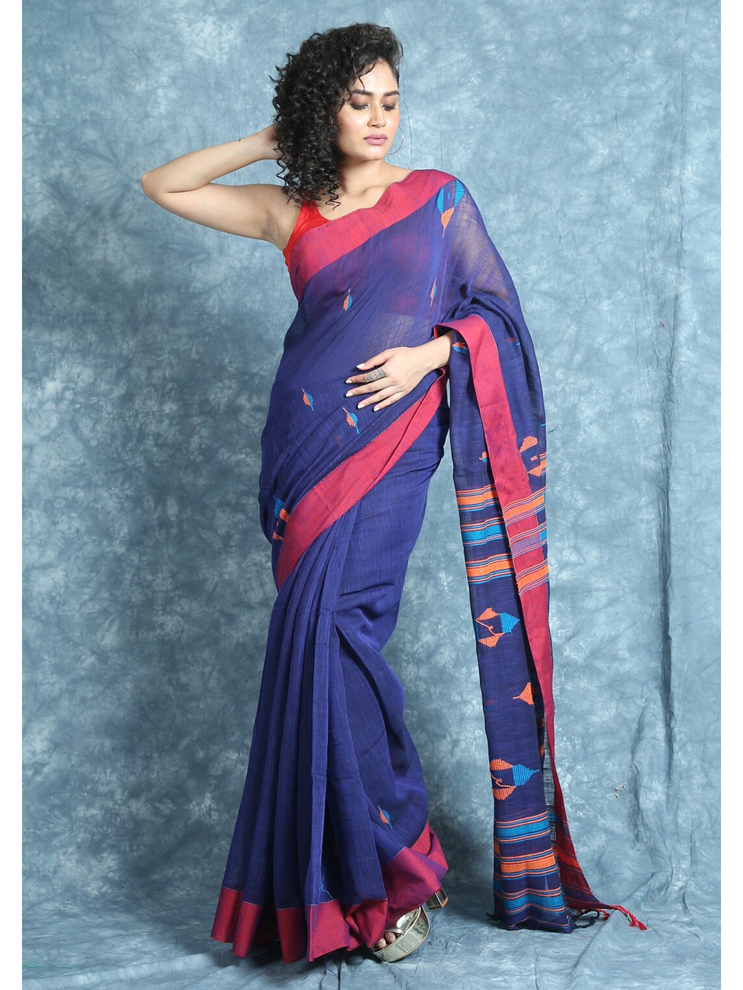 

Arhi Blue & Red Woven Design Pure Cotton Saree