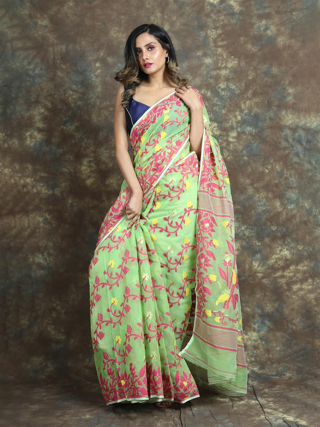 

Arhi Green & Pink Woven Design Silk Cotton Jamdani Saree