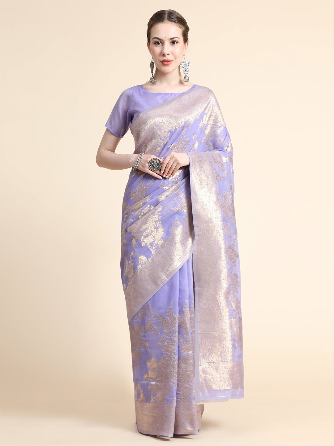 

BAHUJI Lavender & Gold-Toned Woven Design Zari Art Silk Banarasi Saree