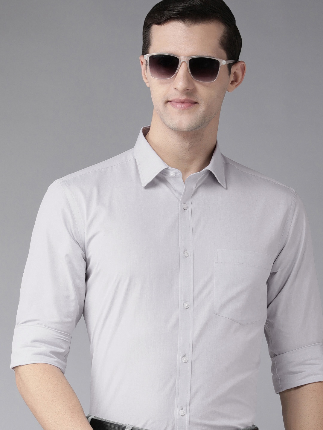 

Park Avenue Men Grey Solid Slim Fit Formal Shirt