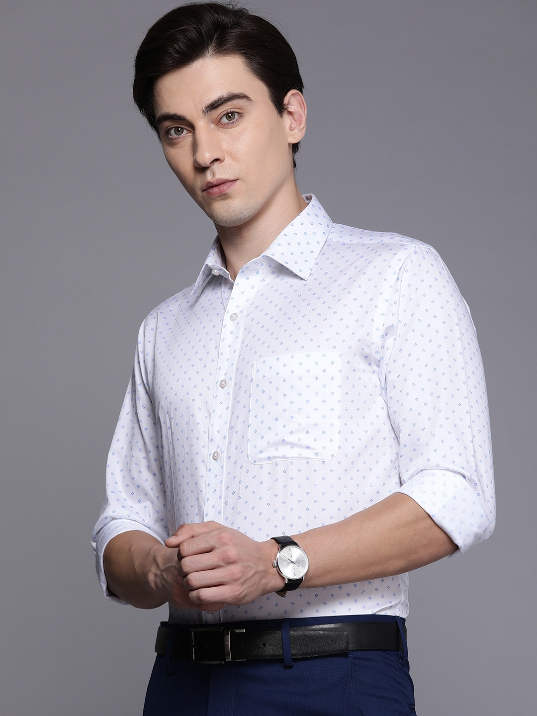 

Raymond Men White And Blue Slim Fit Floral Printed Pure Cotton Formal Shirt
