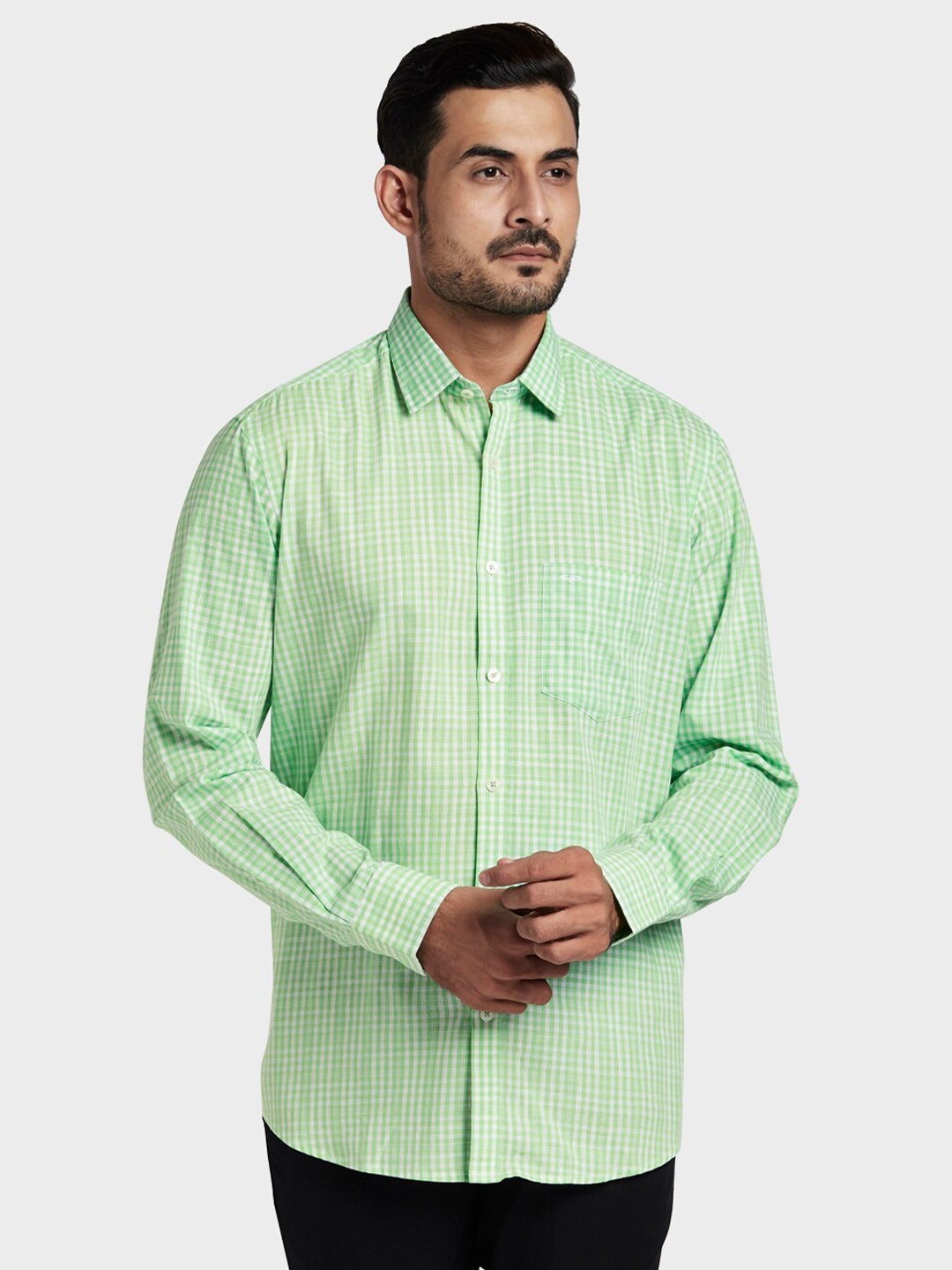 

ColorPlus Men Green Tailored Fit Checked Casual Shirt