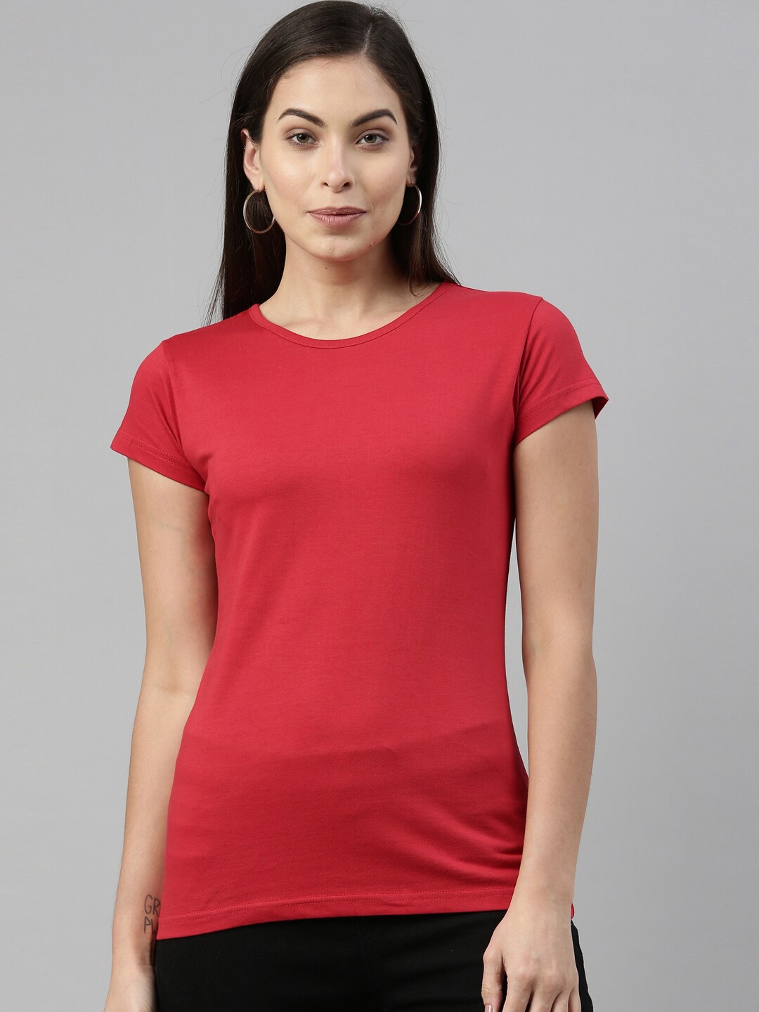 

macmerise Women Red Solid Short Sleeve T-shirt