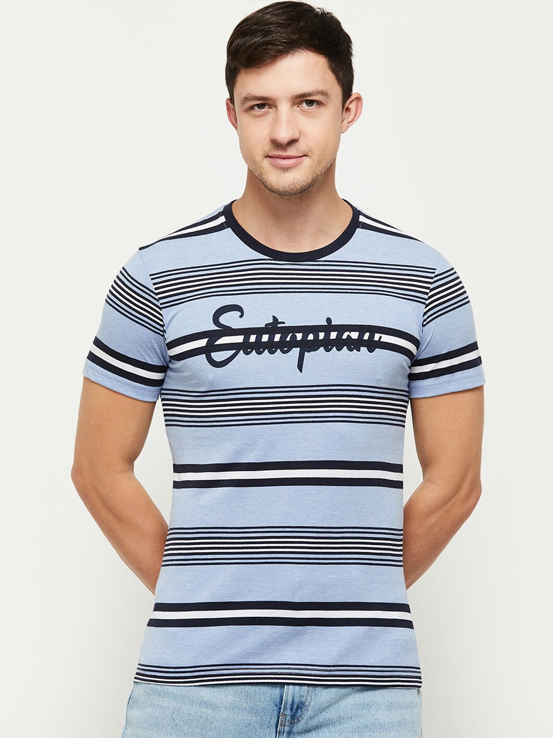 

max Men Blue & Black Striped T-shirt