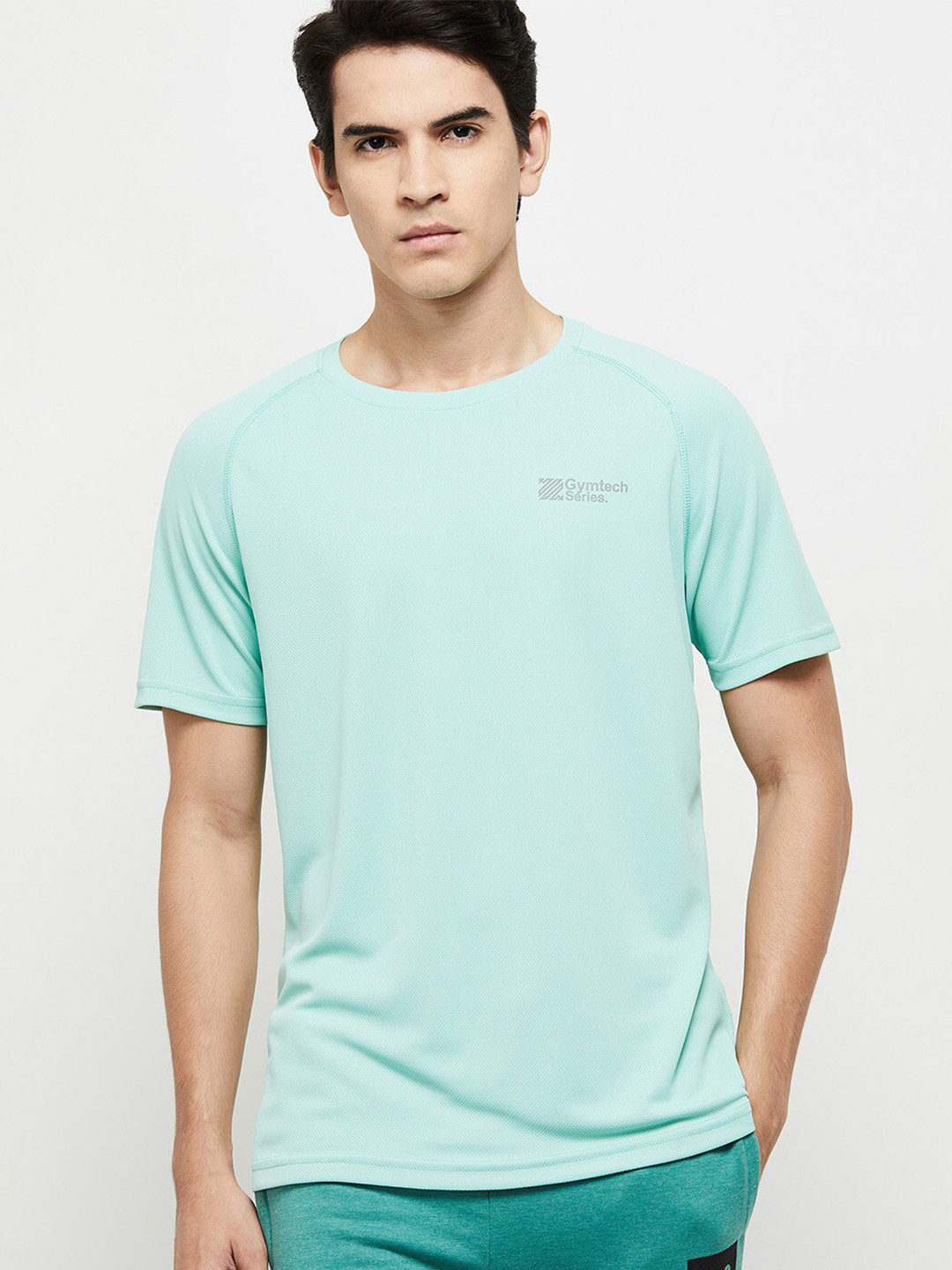 

max Men Sea Green Solid Regular Fit T-shirt