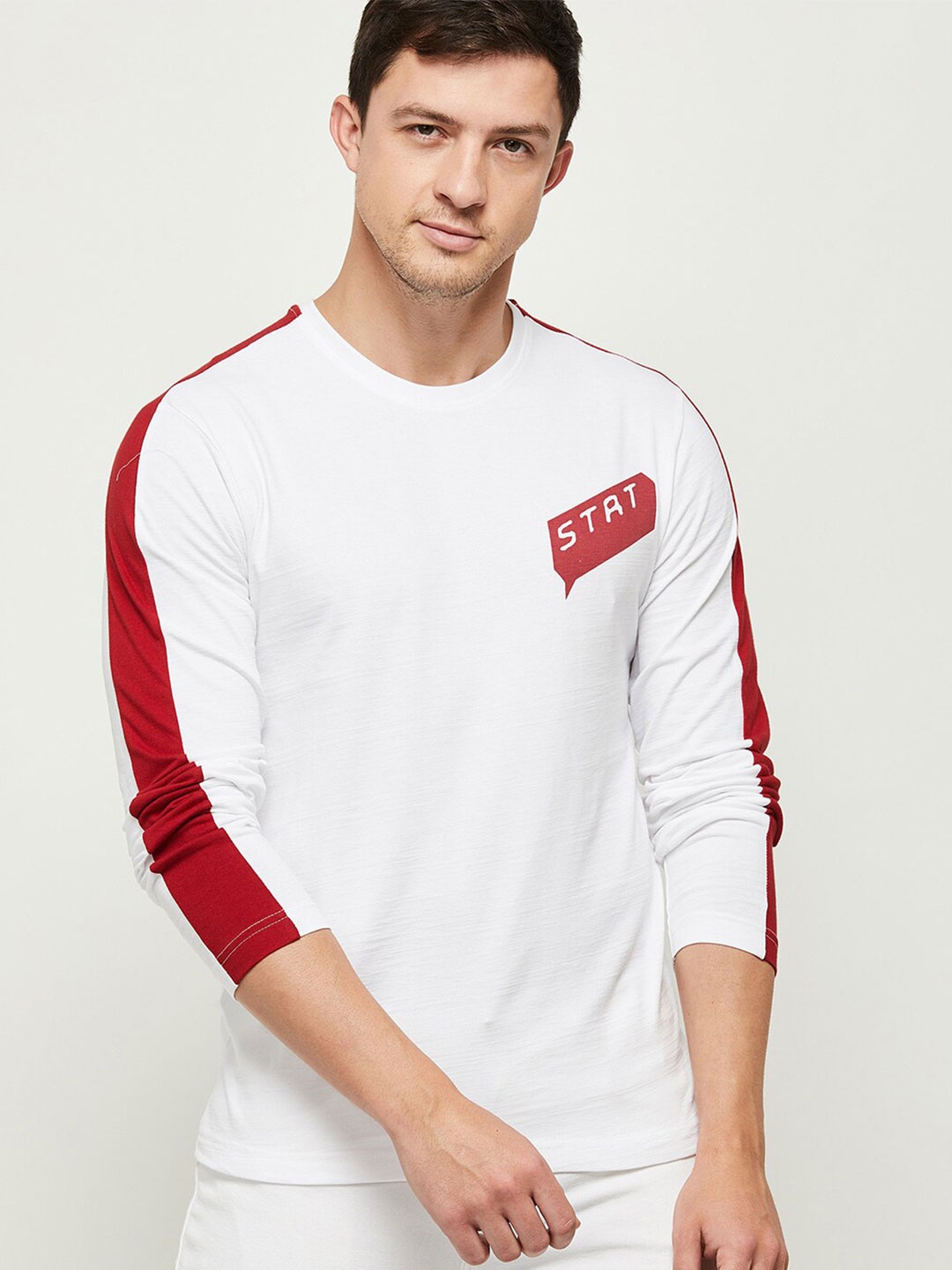 

max Men White & Red Typography Printed Cotton T-shirt