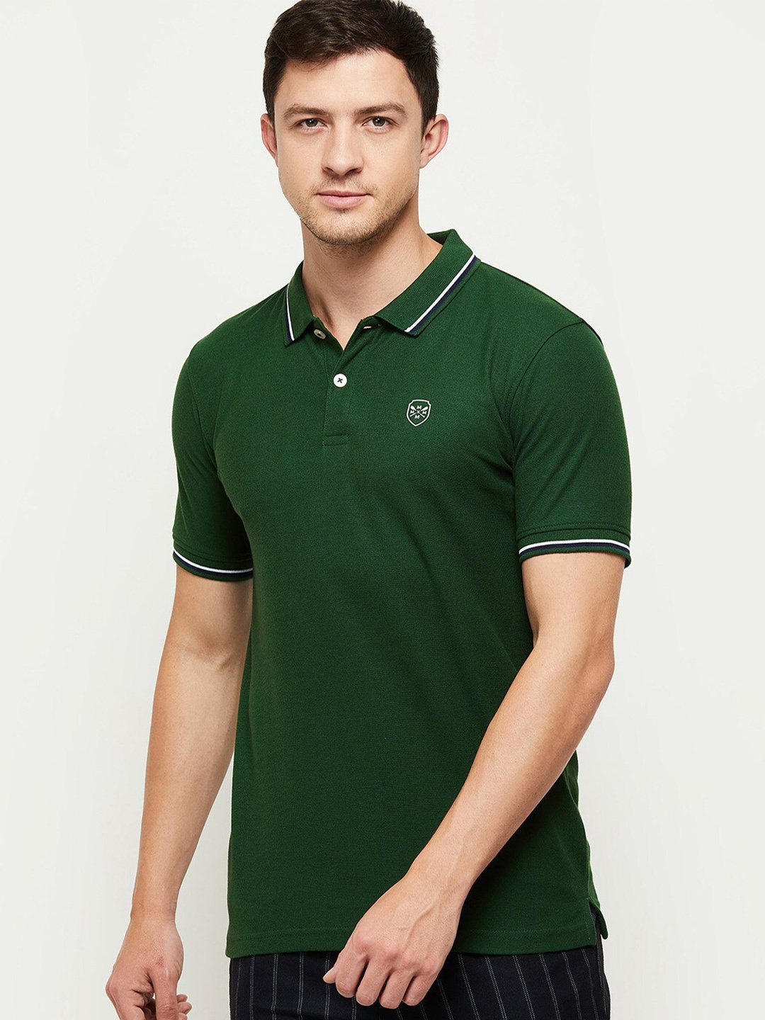 

max Men Green Polo Collar T-shirt