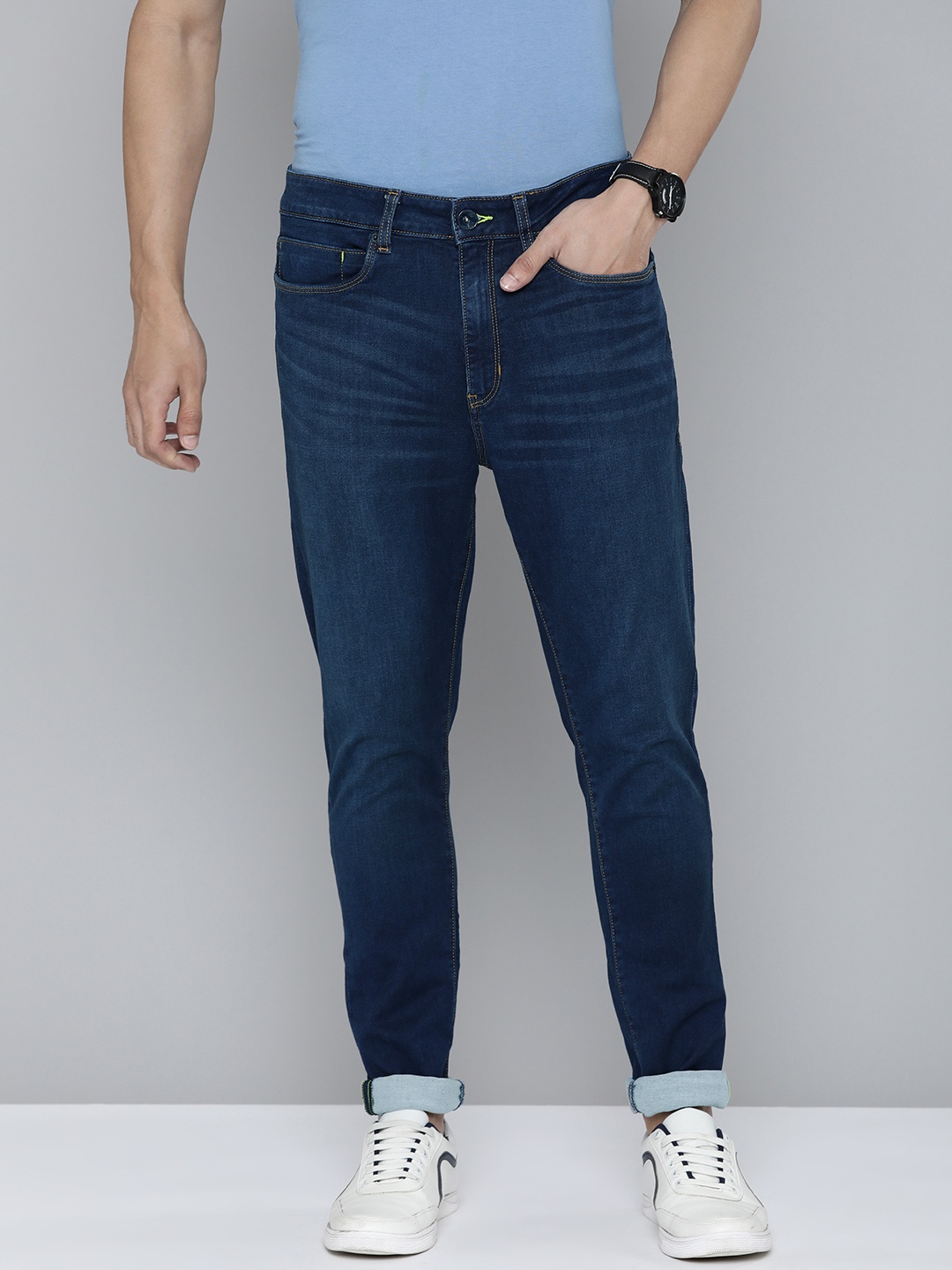 

Flying Machine Men Blue Jogger Light Fade Stretchable Jeans