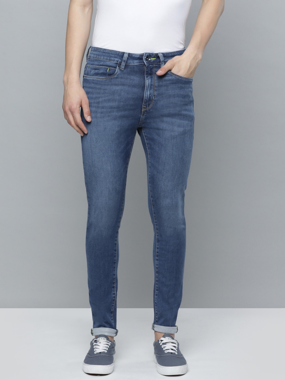 

Flying Machine Men Slim Fit Light Fade Stretchable Jeans, Blue