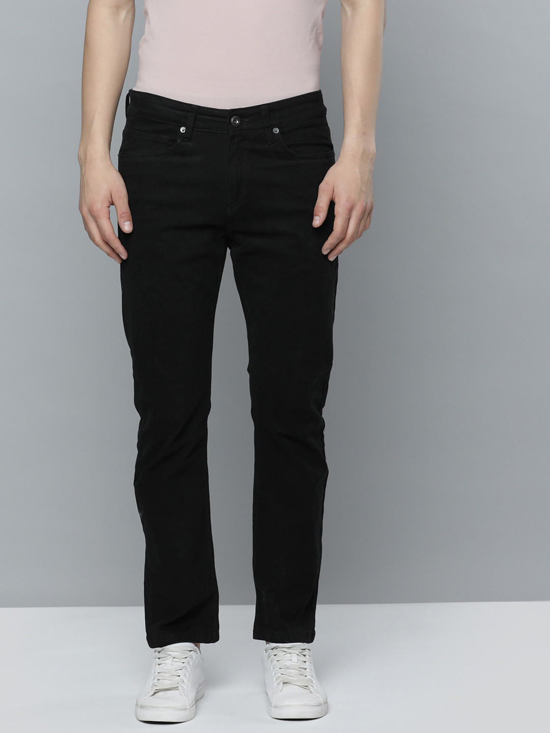 

Flying Machine Men Black Straight Fit Stretchable Jeans