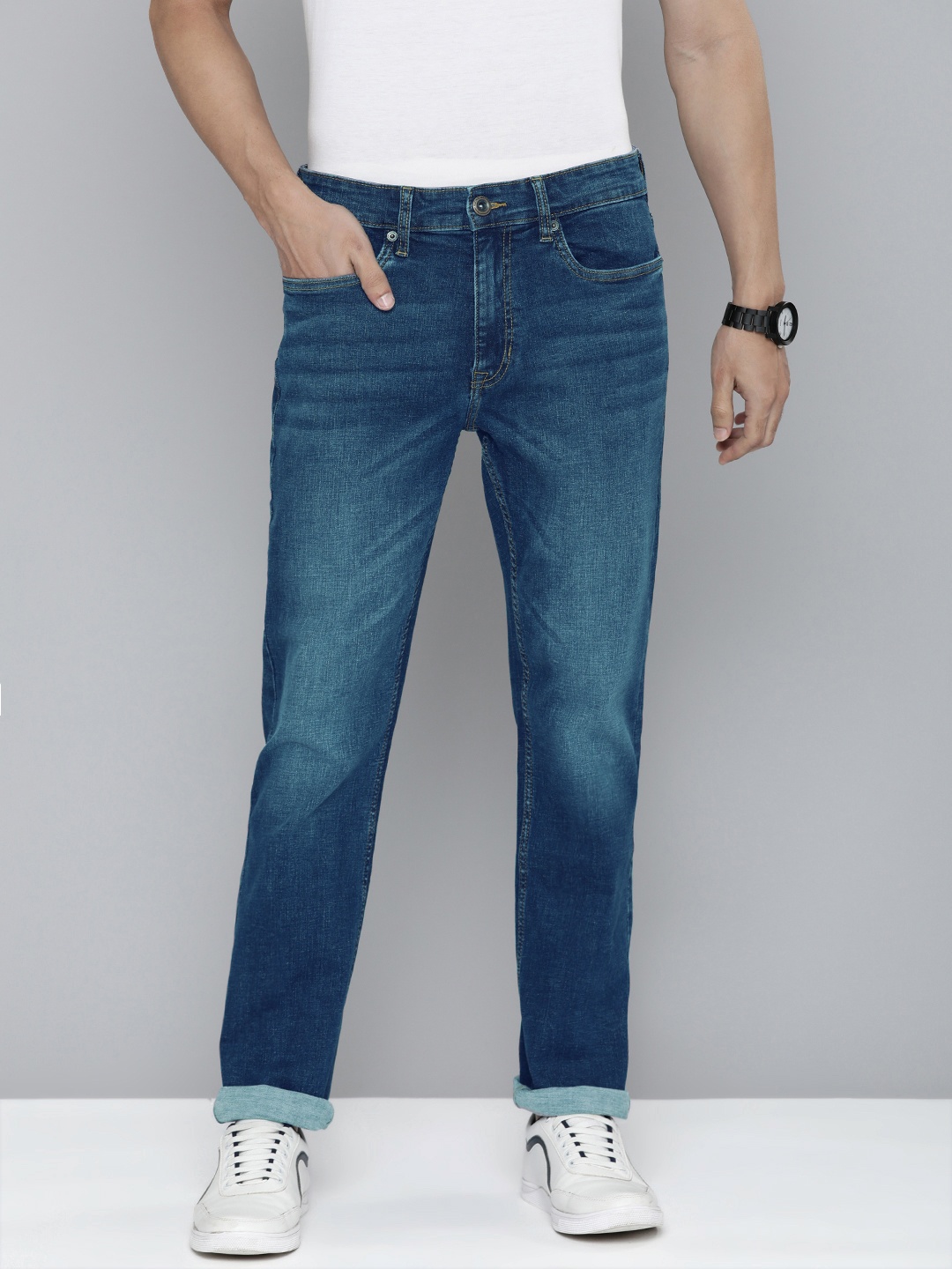 

Flying Machine Men Blue Bootcut Light Fade Moid Rise Stretchable Jeans