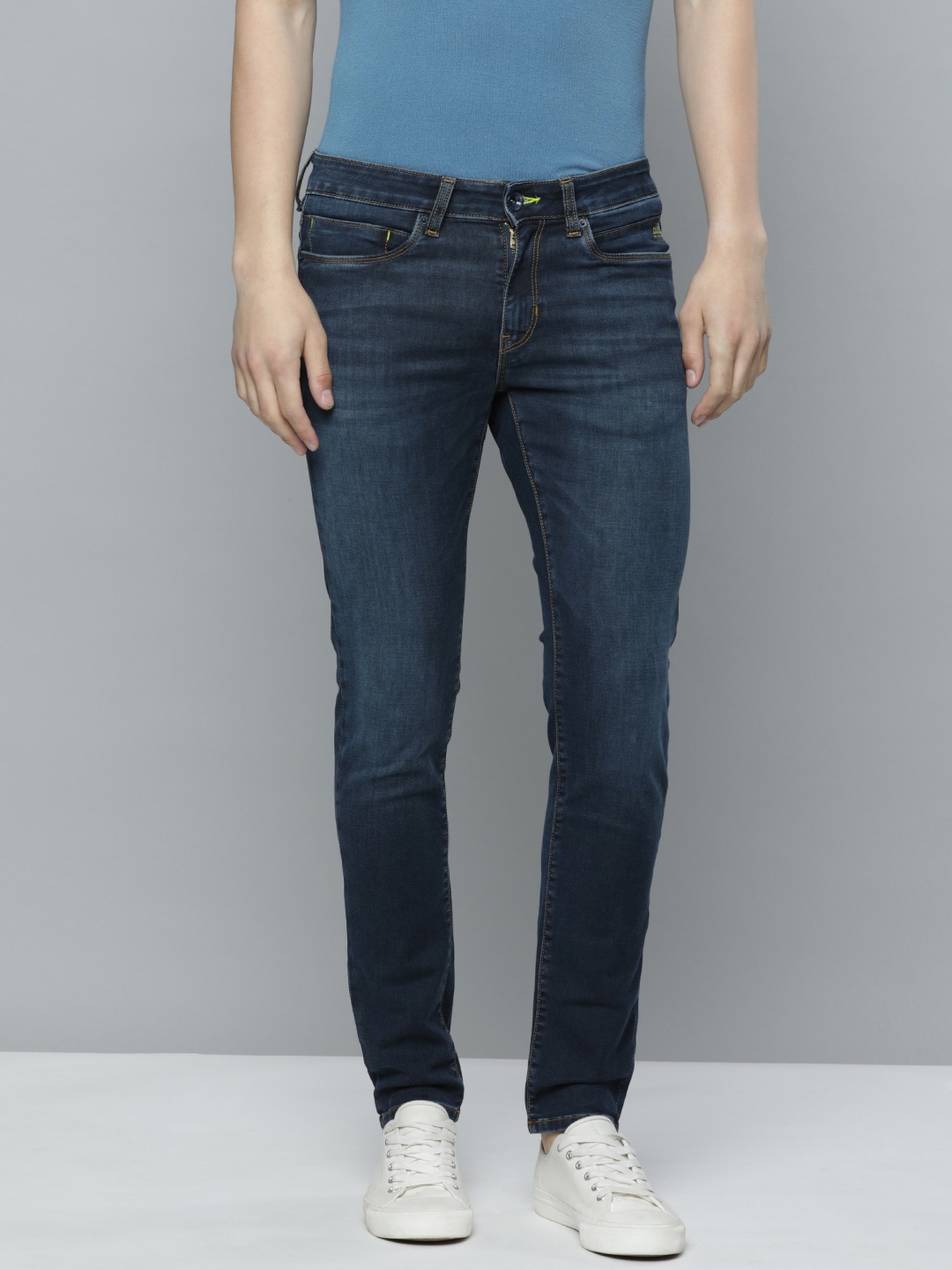 

Flying Machine Men Skinny Fit Faded Jeans, Blue