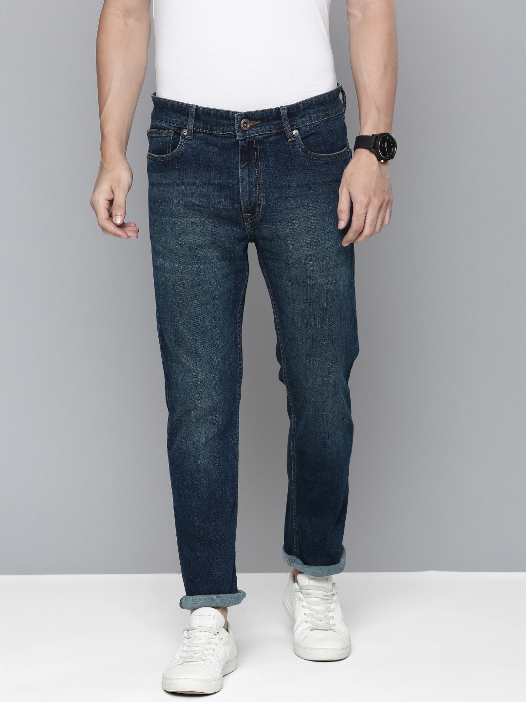 

Flying Machine Men Blue Straight Fit Light Fade Stretchable Jeans