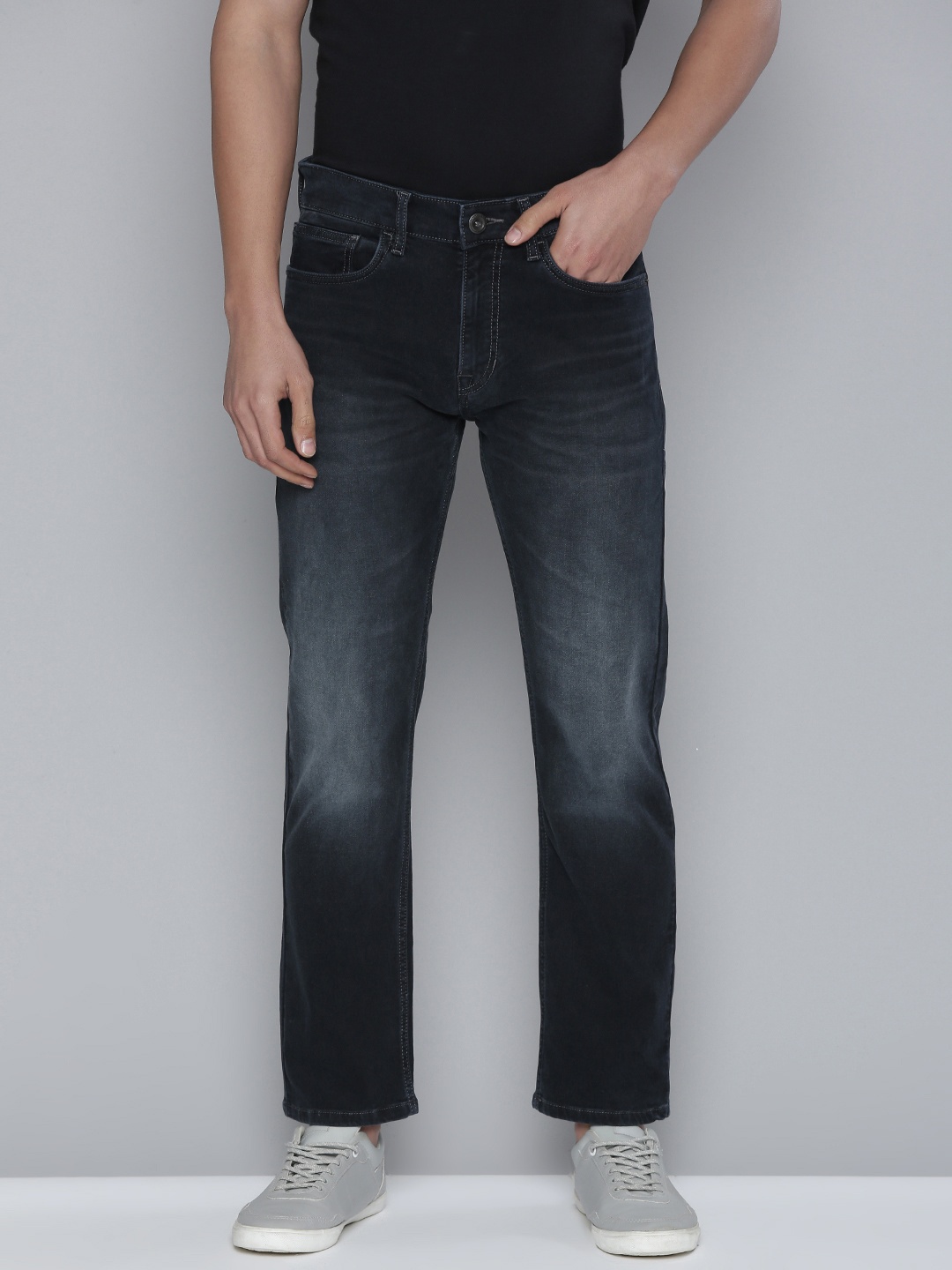 

Flying Machine Men Blue F-Jango Straight Fit Mid Rise Light Fade Stretchable Jeans