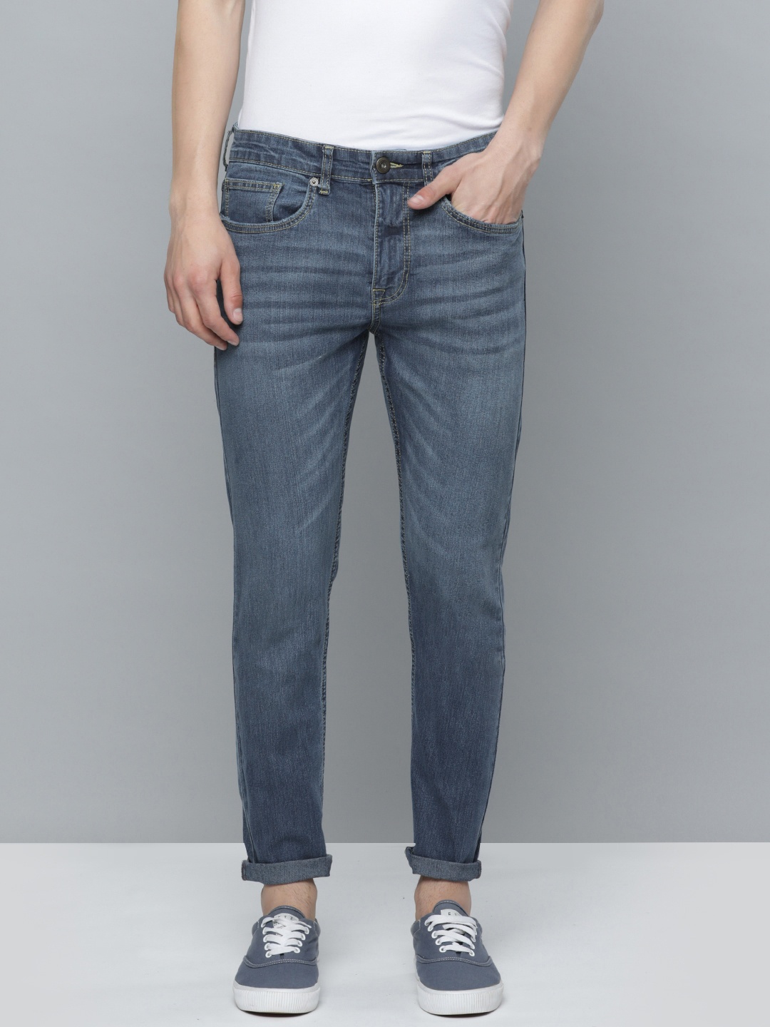 

Flying Machine Men Blue Slim Fit Light Fade Bleached Stretchable Jeans