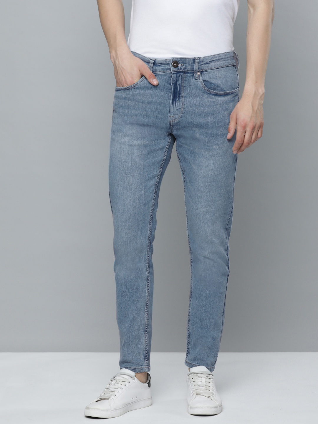 

Flying Machine Men Slim Fit Light Fade Stretchable Jeans, Blue