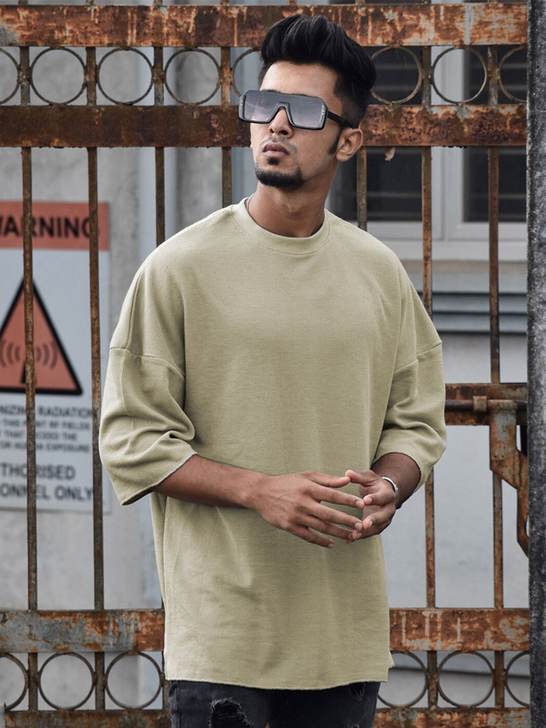 Powerlook Men Green Drop-Shoulder Sleeves Oversized T-shirt