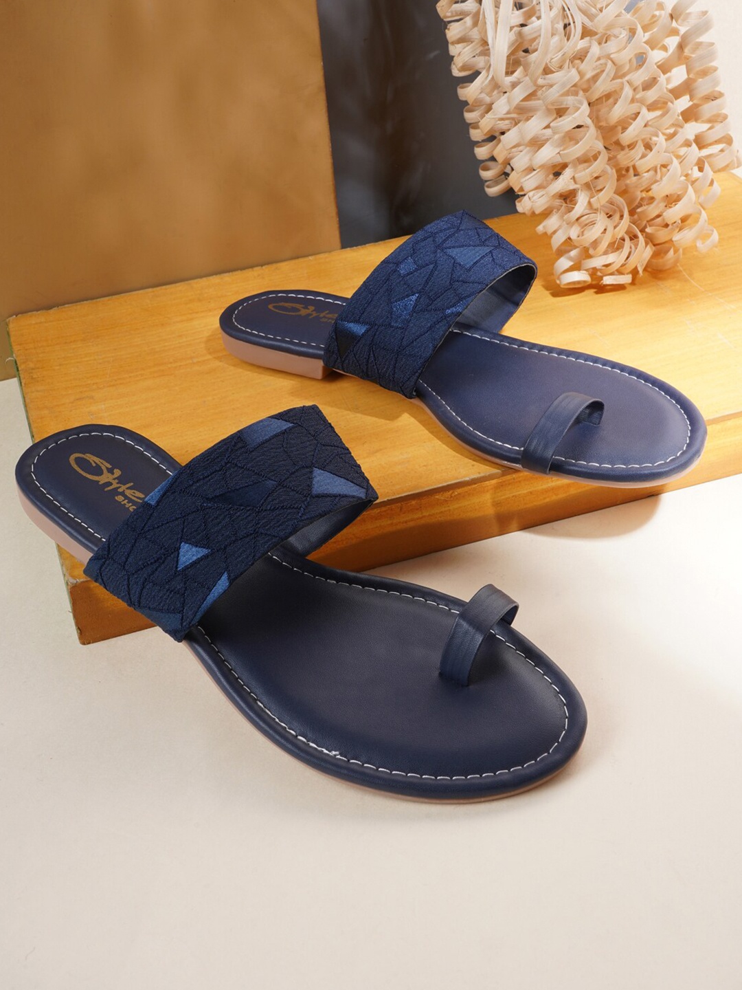 

Style Shoes Women Navy Blue Textured One Toe Flats