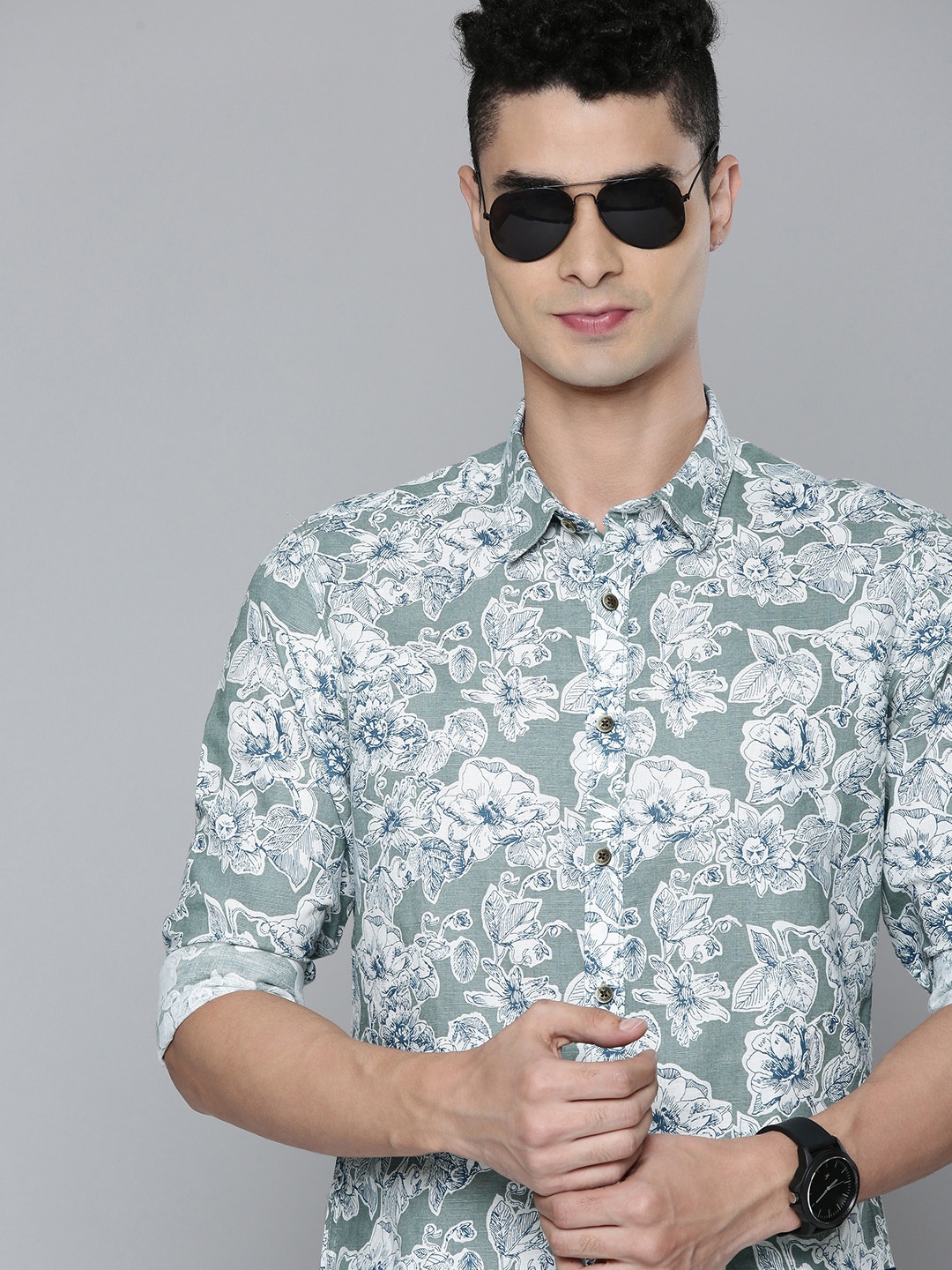 

Flying Machine Men Sage Green Slim Fit Floral Printed Casual Shirt