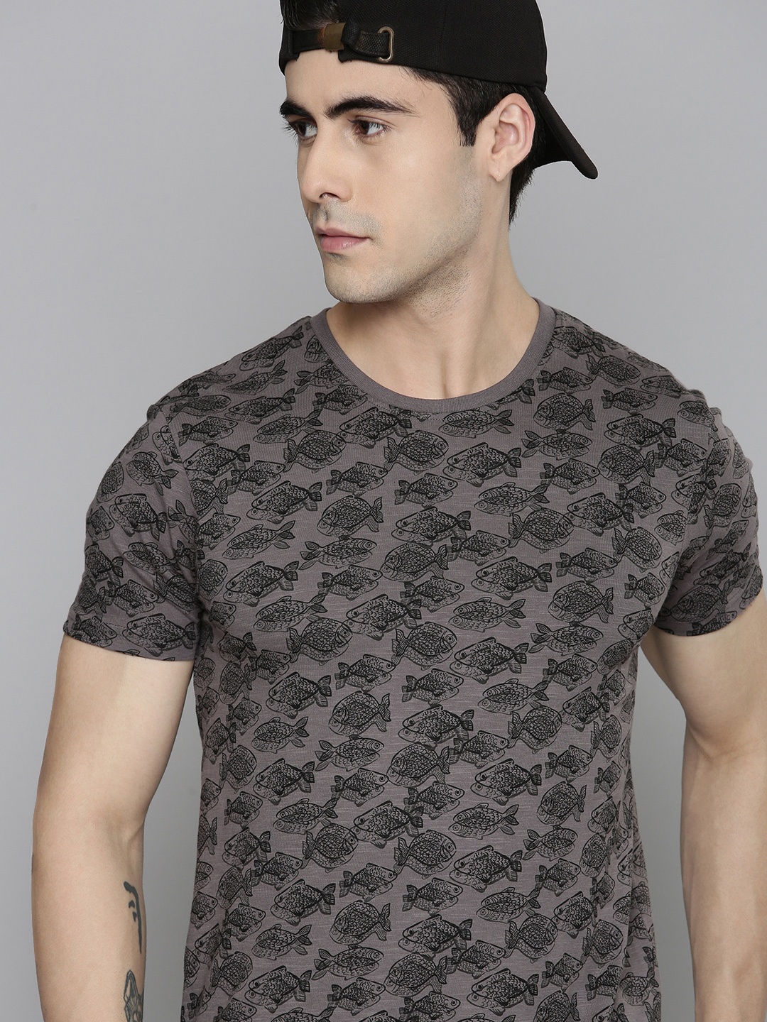 

Flying Machine Men Black & Grey Printed Pure Cotton Slim Fit T-shirt
