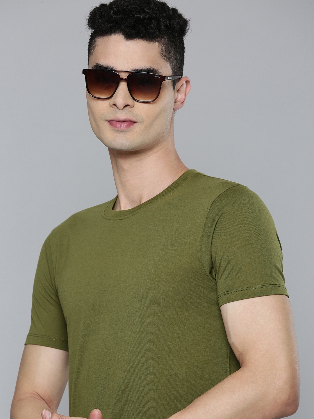 Flying Machine Men Olive Green Solid Round Neck Knitted Slim Fit T-shirt