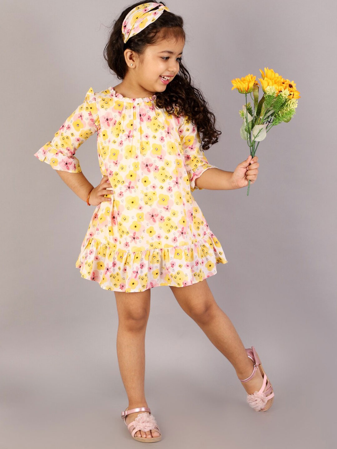 

KidsDew Yellow & Pink Floral A-Line Dress