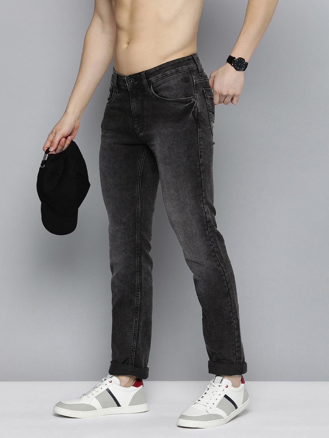 

Flying Machine Men Tapered Fit Light Fade Stretchable Jeans, Black